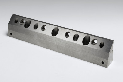 High-quality Holder Bed Knives compatible with Coperion machinery – precision-engineered industrial blades for efficient compounding and extrusion processes. 
